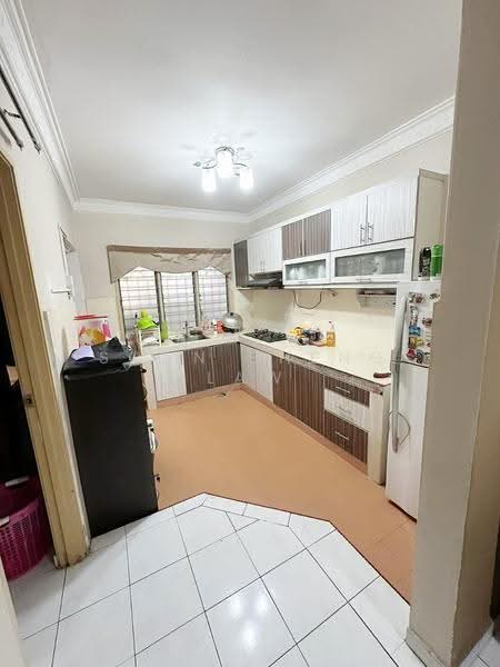 Bungalow House for Sale in Bandar Rinching (Semenyih) - Soon Sheng Law - Kitchen - PropertyGuru.com.my