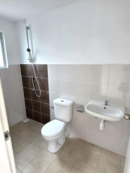 Rumah Berkembar untuk Dijual di Seremban (Negeri Sembilan) - Tan Bee Choo - Bathroom - PropertyGuru.com.my