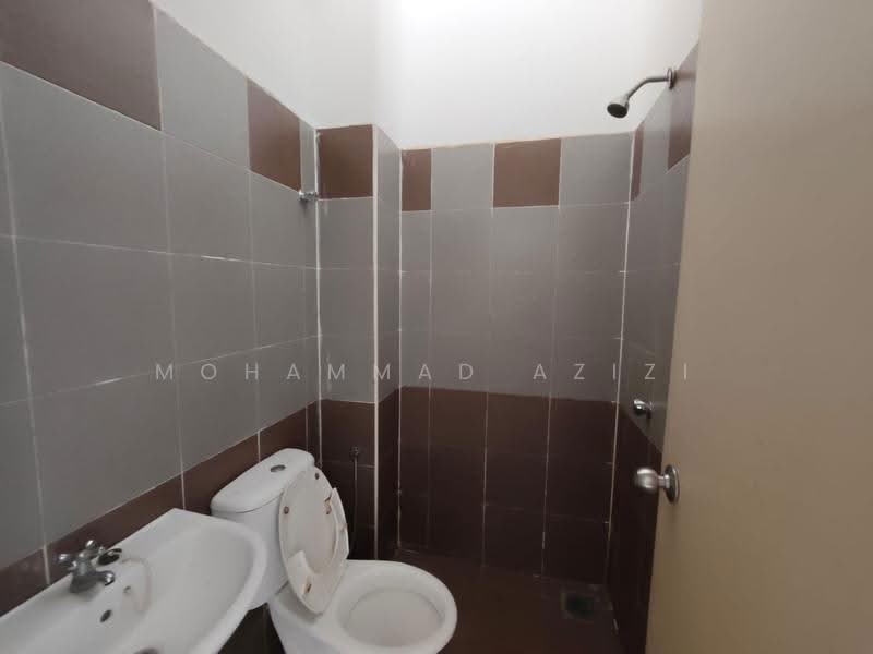 Rumah Teres 2-Tingkat untuk Dijual di Bandar Damansara (Beserah) - Mohammad Azizi - Bathroom - PropertyGuru.com.my