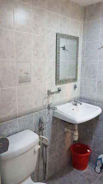 Apartment for Rent at Anjung Hijau (Greenfields) - Alvin Phoon - Bathroom - PropertyGuru.com.my