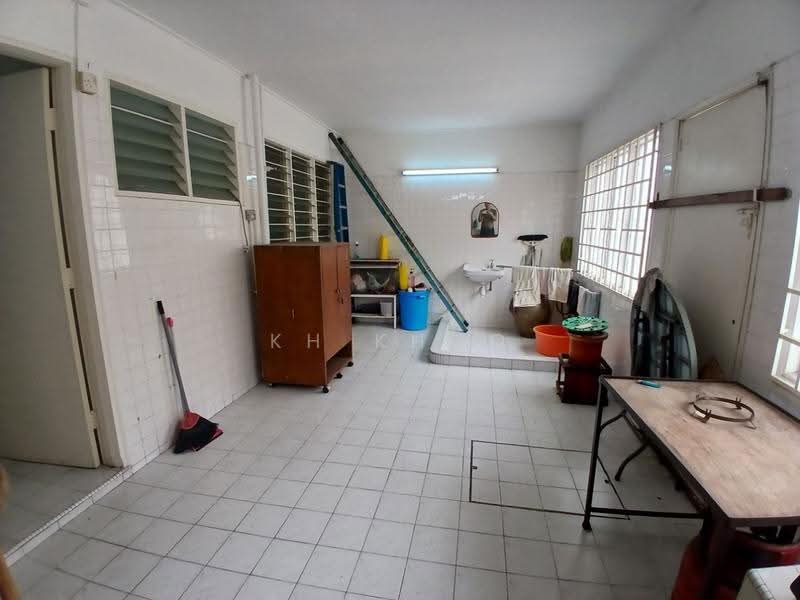 Rumah Teres 2-Tingkat untuk Dijual di SS2 (Petaling Jaya) - KH Khoo - Kitchen - PropertyGuru.com.my