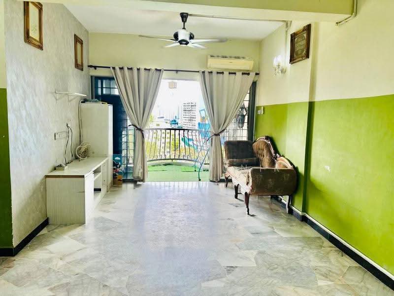 Pangsapuri untuk Disewa di Sri Ledang - Basri Munir - Living Room - PropertyGuru.com.my