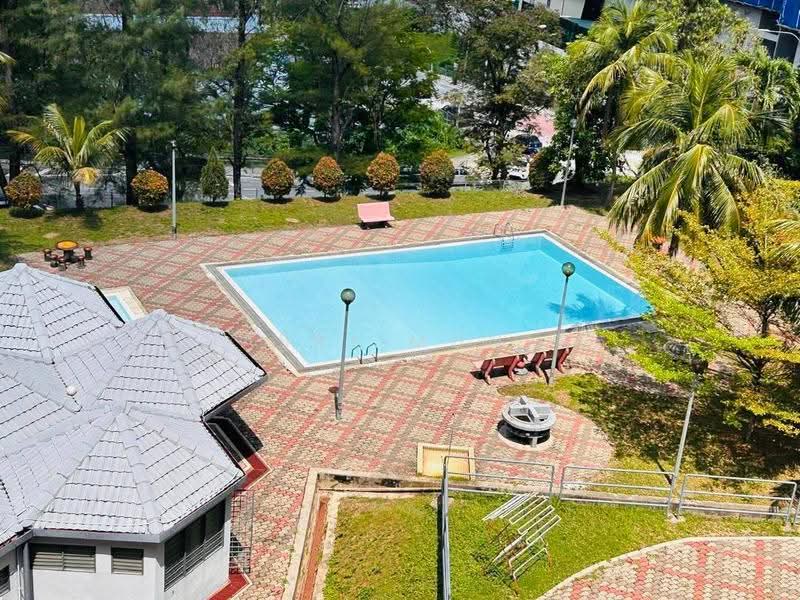 Pangsapuri untuk Disewa di Sri Ledang - Basri Munir - Pool - PropertyGuru.com.my
