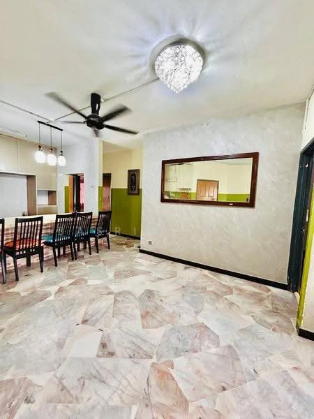 Pangsapuri untuk Disewa di Sri Ledang - Basri Munir - Dining Room - PropertyGuru.com.my