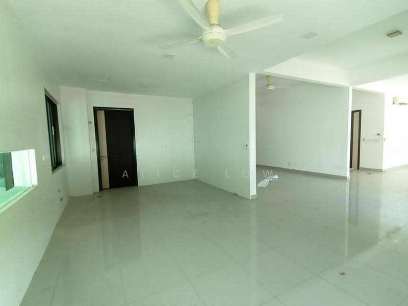 Rumah Banglo untuk Dijual di Rawang (Selangor) - Alice Low - Living Room - PropertyGuru.com.my