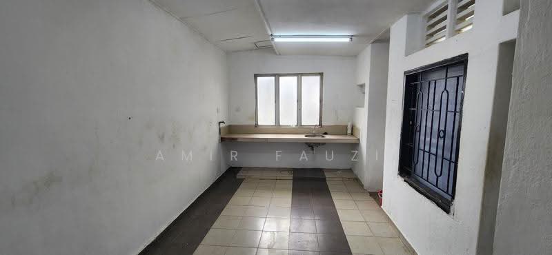 Rumah Teres 2-Tingkat untuk Disewa di Kampung Attap (KL City Centre) - Amir Fauzi - Kitchen - PropertyGuru.com.my