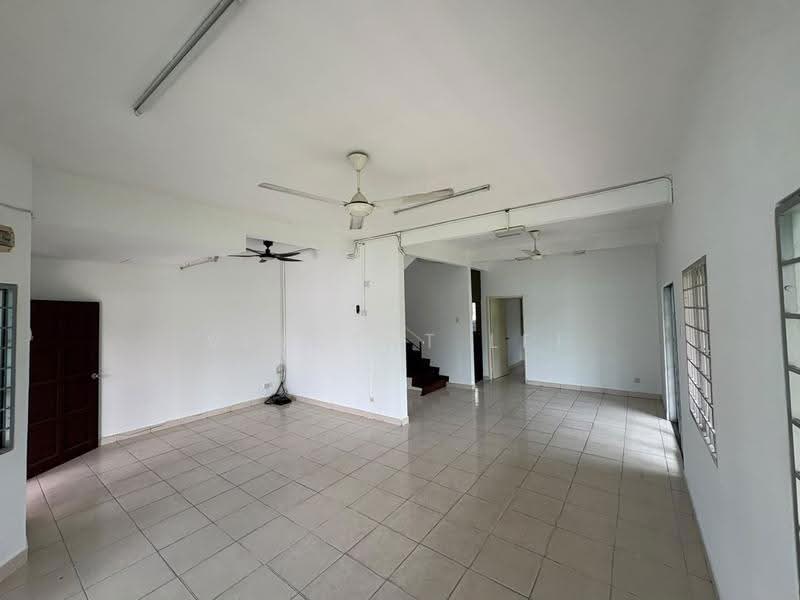 Semi-Detached House for Rent in Bandar Baru Sri Petaling (Sri Petaling) - Vincent Lee - Living Room - PropertyGuru.com.my