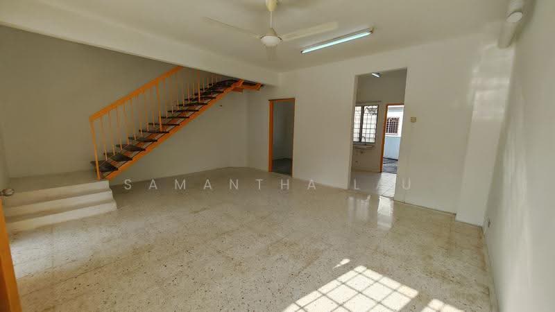 2-storey Terraced House for Sale in Bandar Bukit Beruntung (Bukit Beruntung) - Samantha Lau - Living Room - PropertyGuru.com.my
