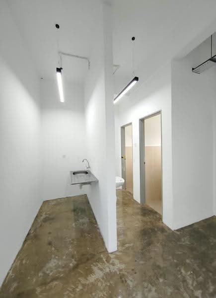 Shop / Office for Rent in Rawang (Selangor) - Heo Wai Kien - Interior - PropertyGuru.com.my
