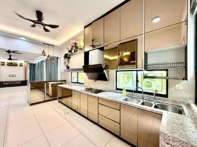 2-storey Terraced House for Sale in Elmina (Shah Alam) - Fazie Noor - Kitchen - PropertyGuru.com.my
