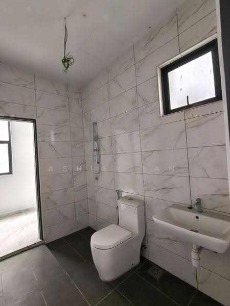 Banglo Lot Kosong untuk Dijual di Kampung Bukit Tengah (Bukit Mertajam) - Ashley Tan - Bathroom - PropertyGuru.com.my