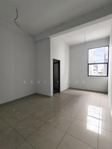 Banglo Lot Kosong untuk Dijual di Kampung Bukit Tengah (Bukit Mertajam) - Ashley Tan - Living Room - PropertyGuru.com.my