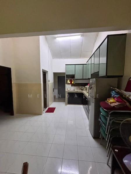 1.5-storey Terraced House for Sale in Taman Bukit Jaya (Ulu Tiram) - Melinda Ee - Kitchen - PropertyGuru.com.my