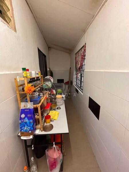 1.5-storey Terraced House for Sale in Taman Bukit Jaya (Ulu Tiram) - Melinda Ee - Kitchen - PropertyGuru.com.my