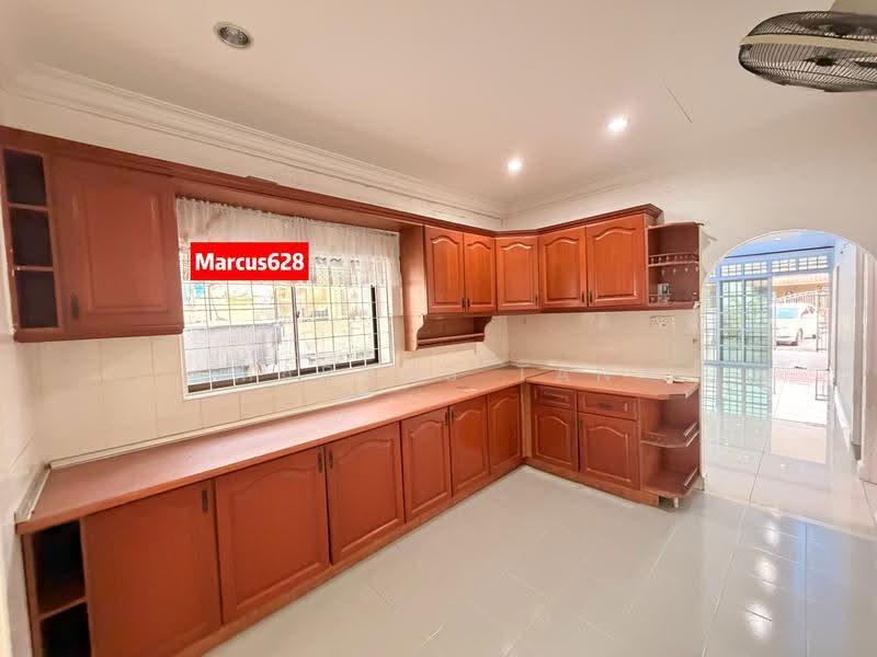 1-storey Terraced House for Sale in Sungai Ara (Penang) - Marcus Tan - Kitchen - PropertyGuru.com.my