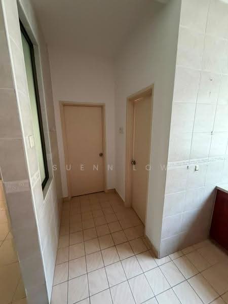 Semi-Detached House for Sale in Taman Austin Perdana (Tebrau) - Suenn Low - Corridor - PropertyGuru.com.my