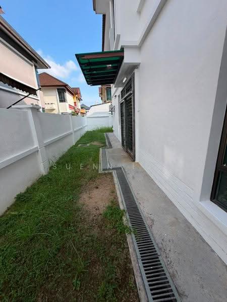 Semi-Detached House for Sale in Taman Austin Perdana (Tebrau) - Suenn Low - Exterior - PropertyGuru.com.my