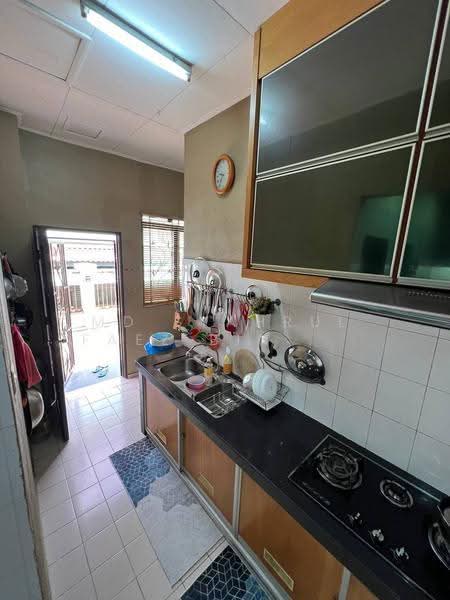 Rumah Berkembar untuk Dijual di Puncak Bangi (Bandar Baru Bangi) - Md Syahrul Faez Bin Manan - Kitchen - PropertyGuru.com.my