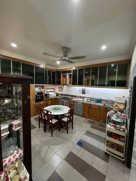 Rumah Berkembar untuk Dijual di Puncak Bangi (Bandar Baru Bangi) - Md Syahrul Faez Bin Manan - Kitchen - PropertyGuru.com.my