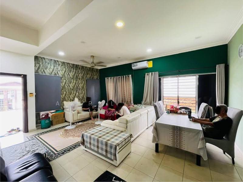 Cluster House for Sale in Sunway Alam Suria (Shah Alam) - Amirul Akmal - Living Room - PropertyGuru.com.my