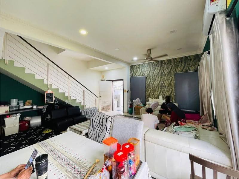 Cluster House for Sale in Sunway Alam Suria (Shah Alam) - Amirul Akmal - Living Room - PropertyGuru.com.my