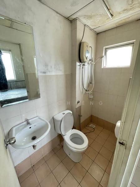 Kediaman Servis untuk Disewa di Casa Subang - CK Chieng - Bathroom - PropertyGuru.com.my