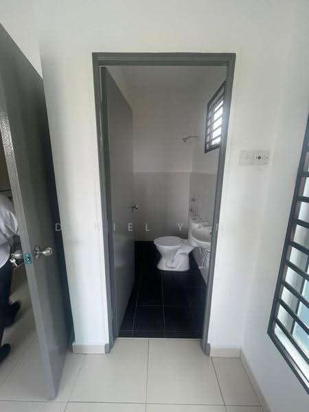 2-storey Terraced House for Sale in Taman Scientex Senai (Senai) - Daniel Yong - Bathroom - PropertyGuru.com.my