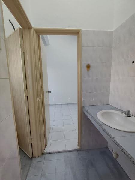 2-storey Terraced House for Sale in Port Klang (Pelabuhan Klang) (Selangor) - Kelly Hu - Bathroom - PropertyGuru.com.my
