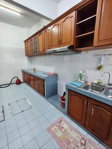 2-storey Terraced House for Sale in Port Klang (Pelabuhan Klang) (Selangor) - Kelly Hu - Kitchen - PropertyGuru.com.my