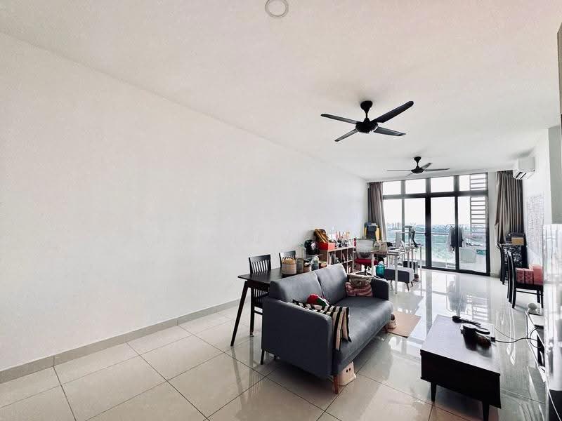 Kediaman Servis untuk Dijual di Green Haven - Healer Lau - Living Room - PropertyGuru.com.my
