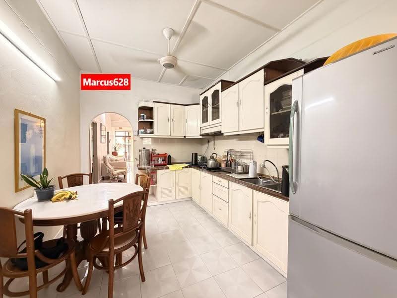1-storey Terraced House for Sale in Sungai Ara (Penang) - Marcus Tan - Kitchen - PropertyGuru.com.my