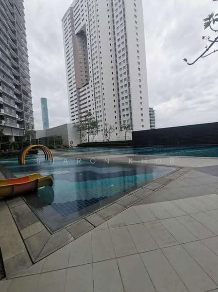 Kondominium untuk Dijual di Vertiq - Sharon Khor - Pool - PropertyGuru.com.my