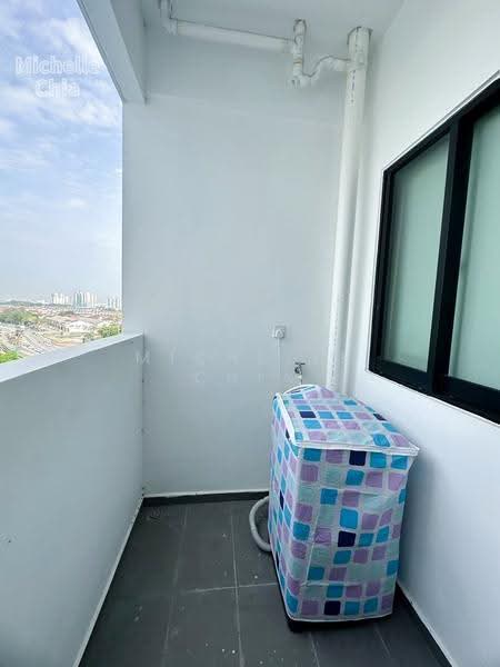 Kediaman Servis untuk Dijual di MARC Residences - Michelle Chia - Balcony - PropertyGuru.com.my