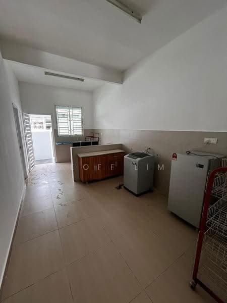 Rumah Teres 2-Tingkat untuk Disewa di Bandar Sri Sendayan (Negeri Sembilan) - Geoff Lim - Kitchen - PropertyGuru.com.my