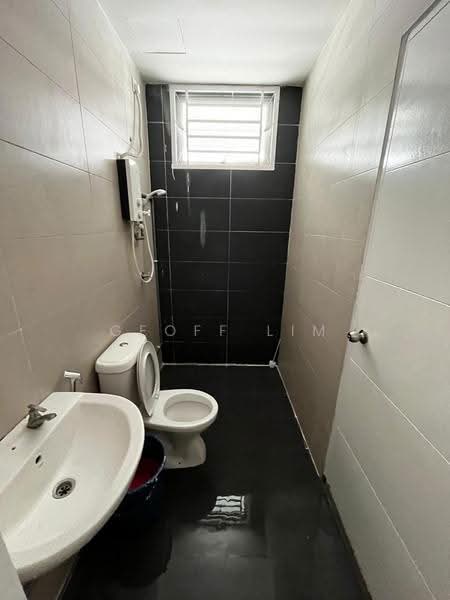 Rumah Teres 2-Tingkat untuk Disewa di Bandar Sri Sendayan (Negeri Sembilan) - Geoff Lim - Bathroom - PropertyGuru.com.my