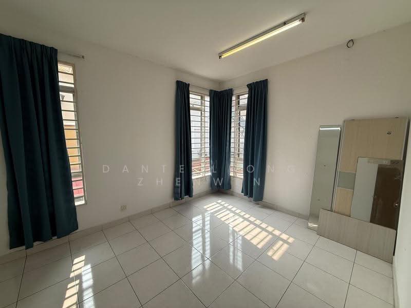 Rumah Berkembar untuk Disewa di Aman Perdana (Kapar) - Dante Leong Zhenwen - Living Room - PropertyGuru.com.my