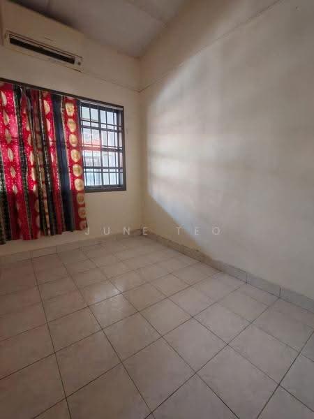 1.5-storey Terraced House for Rent in Taman Pelangi Indah (Ulu Tiram) - June Teo - PropertyGuru.com.my