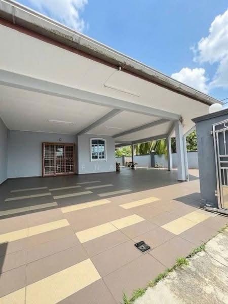 1.5-storey Terraced House for Sale in Bandar Putra Kulai (Kulai) - Elena Lim - Exterior - PropertyGuru.com.my