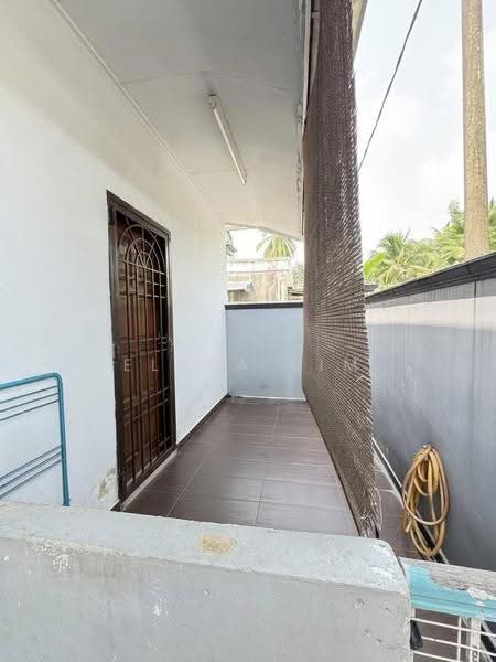 1.5-storey Terraced House for Sale in Bandar Putra Kulai (Kulai) - Elena Lim - Balcony - PropertyGuru.com.my