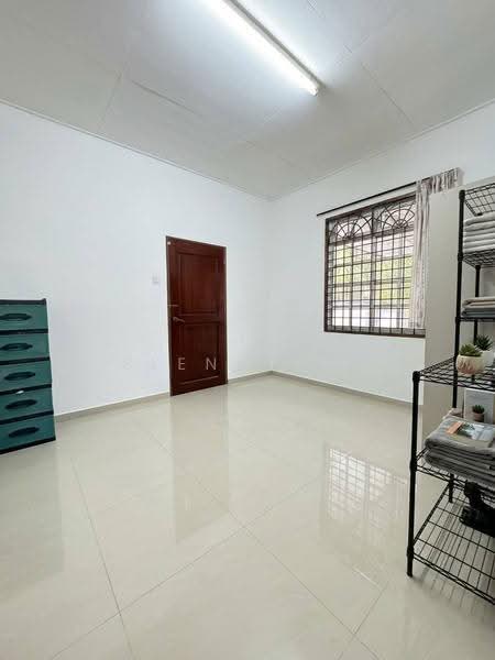 1.5-storey Terraced House for Sale in Bandar Putra Kulai (Kulai) - Elena Lim - Interior - PropertyGuru.com.my