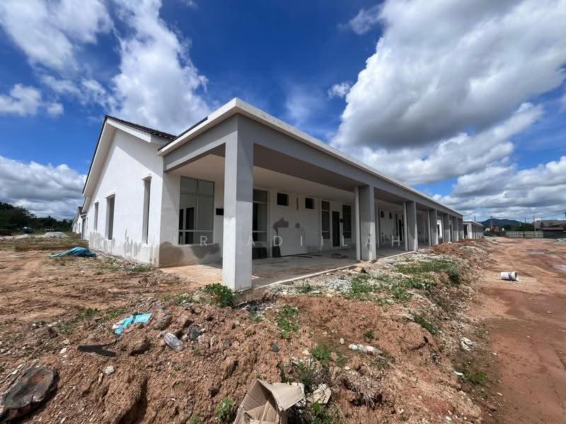 Rumah Teres 1-Tingkat untuk Dijual di Rumah Teras Setingkat Di Changlun, Kedah (Kubang Pasu) - Nur Adiilah - Exterior - PropertyGuru.com.my