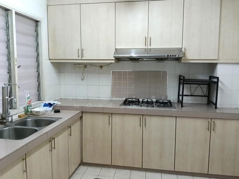 Apartment for Sale at USJ 22 - Norhafiz Bin Mohd Nor - Kitchen - PropertyGuru.com.my