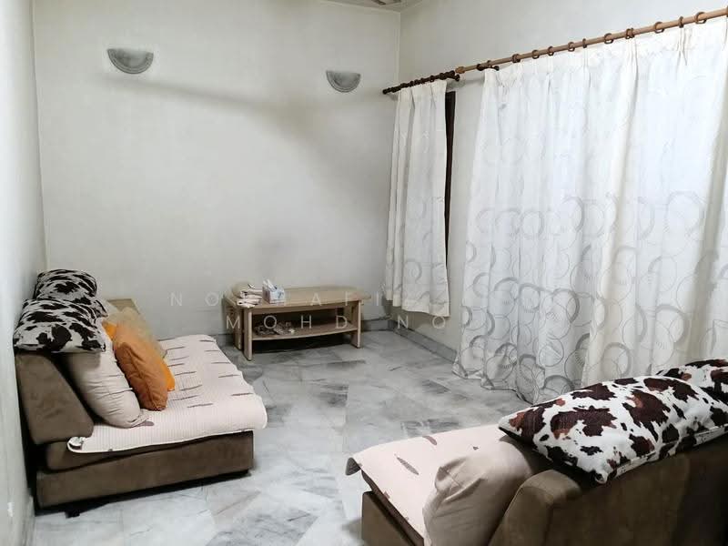 Apartment for Sale at USJ 22 - Norhafiz Bin Mohd Nor - Living Room - PropertyGuru.com.my