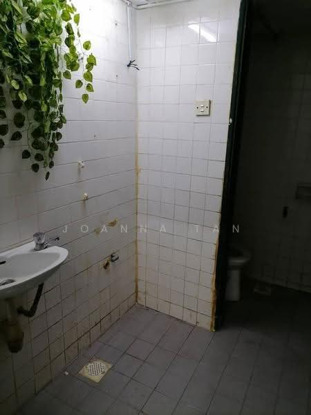 Kedai untuk Disewa di Kota Kemuning (Shah Alam) - Joanna Tan - Bathroom - PropertyGuru.com.my
