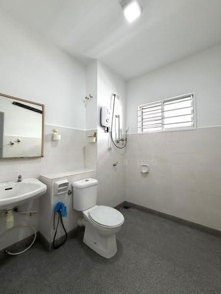 Rumah Teres 2-Tingkat untuk Disewa di Bandar Botanic (Klang) - Jack Boo - Bathroom - PropertyGuru.com.my