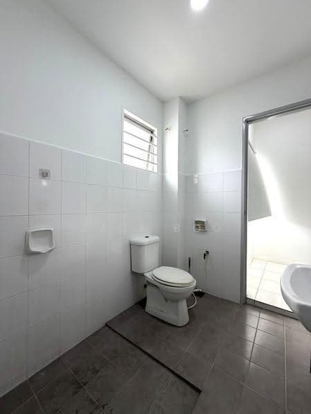 Rumah Teres 2-Tingkat untuk Disewa di Bandar Botanic (Klang) - Jack Boo - Bathroom - PropertyGuru.com.my