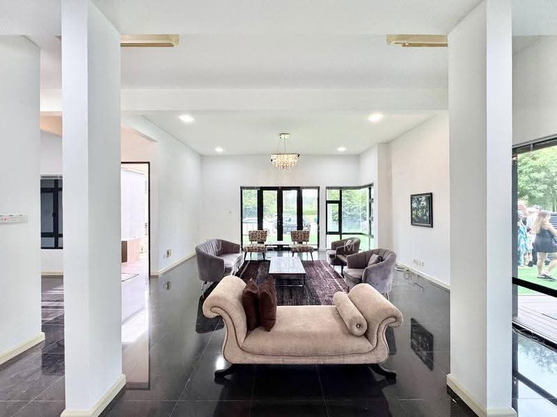 Bungalow House for Sale in Perdana Lakeview East (Cyberjaya) - Nurul Ain Muharam - Living Room - PropertyGuru.com.my