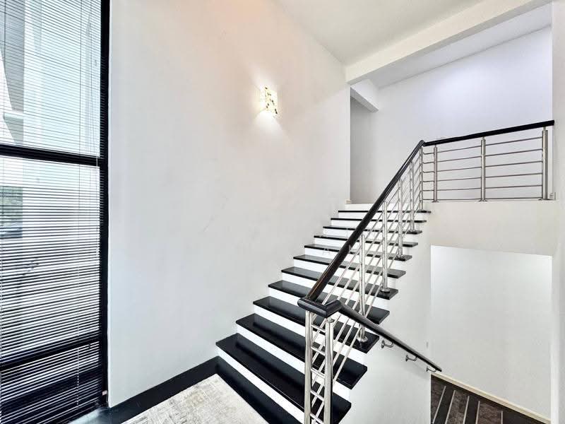 Bungalow House for Sale in Perdana Lakeview East (Cyberjaya) - Nurul Ain Muharam - Interior - PropertyGuru.com.my