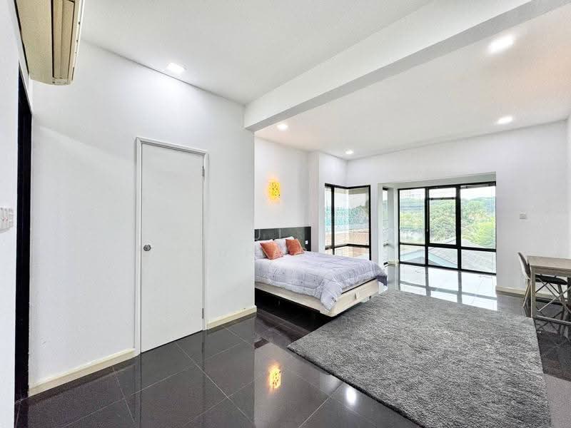 Bungalow House for Sale in Perdana Lakeview East (Cyberjaya) - Nurul Ain Muharam - Bedroom - PropertyGuru.com.my