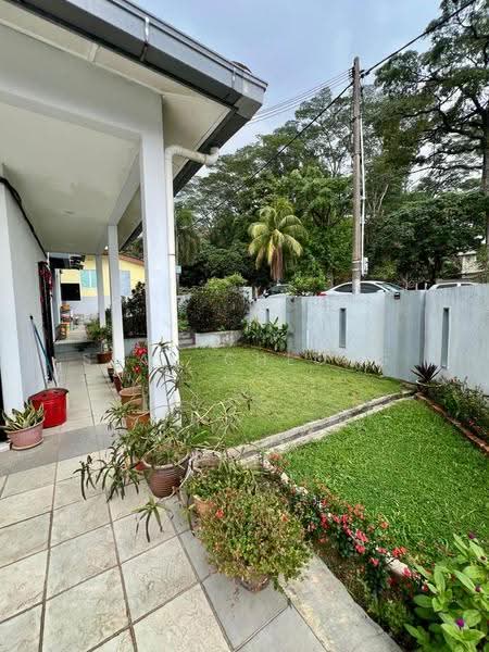 2-storey Terraced House for Sale in Taman Universiti Indah (Seri Kembangan) - Sean Cheong - Exterior - PropertyGuru.com.my